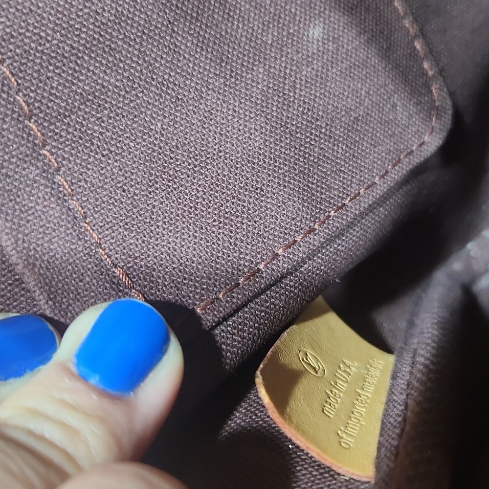 Louis Vuitton Monogram Favorite MM - Picture 11 of 13